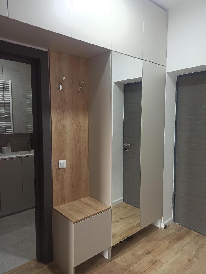 Stylish, Modern 2 Flat With City View, Near Presidential Palace *