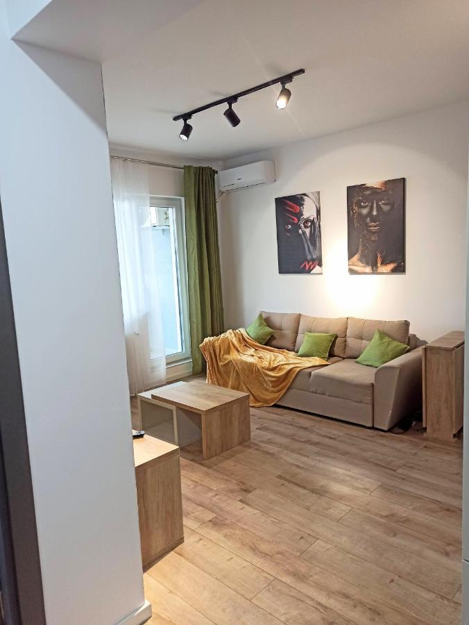 Stylish, Modern 2 Flat With City View, Near Presidential Palace