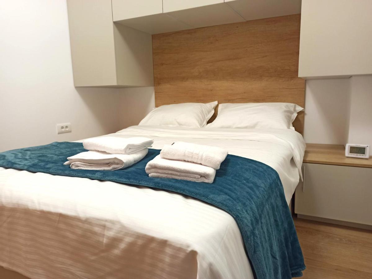 Stylish, Modern 2 Flat With City View, Near Presidential Palace Apartment